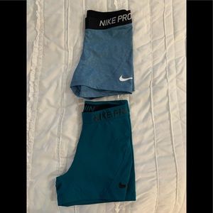 2 pack Nike Pro shorts SMALL